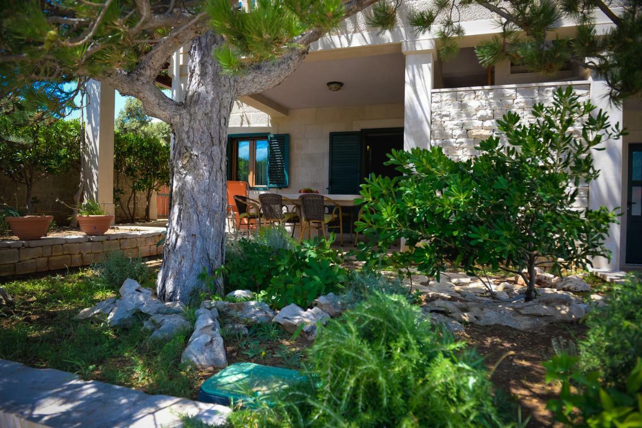 Apartment Markioli Povlja (Brac) Exterior foto